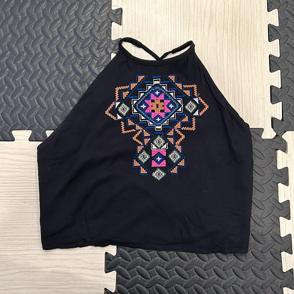 Hollister crop top printed with adjustable straps size L